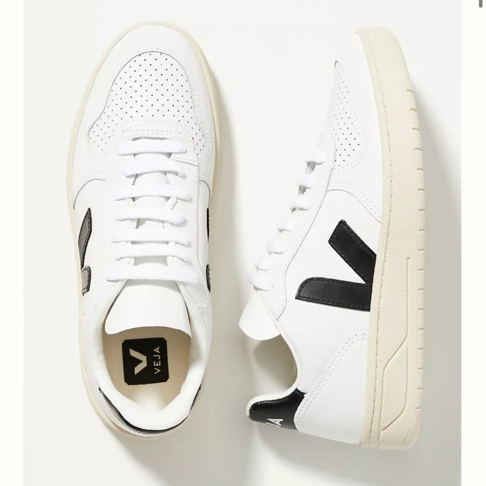 Veja V-10 Sneakers